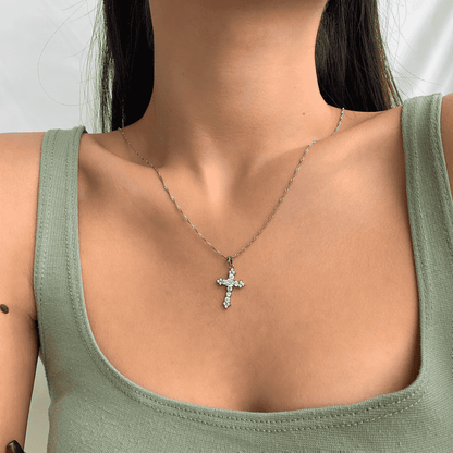 [Kismet Jewels ]Delicate Cross Shape Necklace