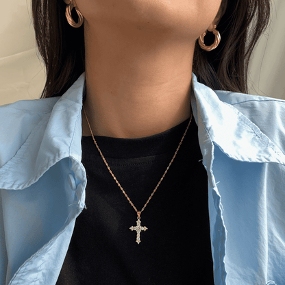 [Kismet Jewels ]Delicate Cross Shape Necklace