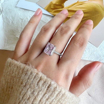 [Kismet Jewels ]4.0 Carat Luxurious Engagement Ring