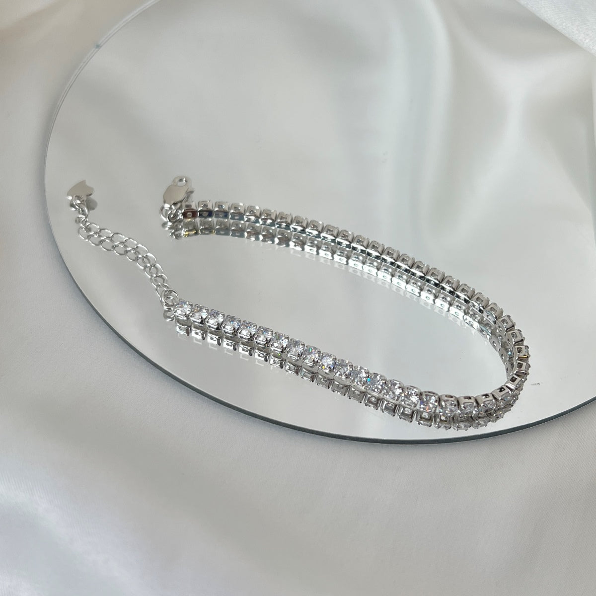 [Kismet Jewels ]Sparkling Round Cut Daily Bracelet