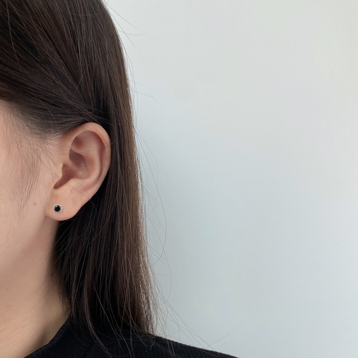 [Kismet Jewels ]Sparkling Colorful Round Shape Earrings