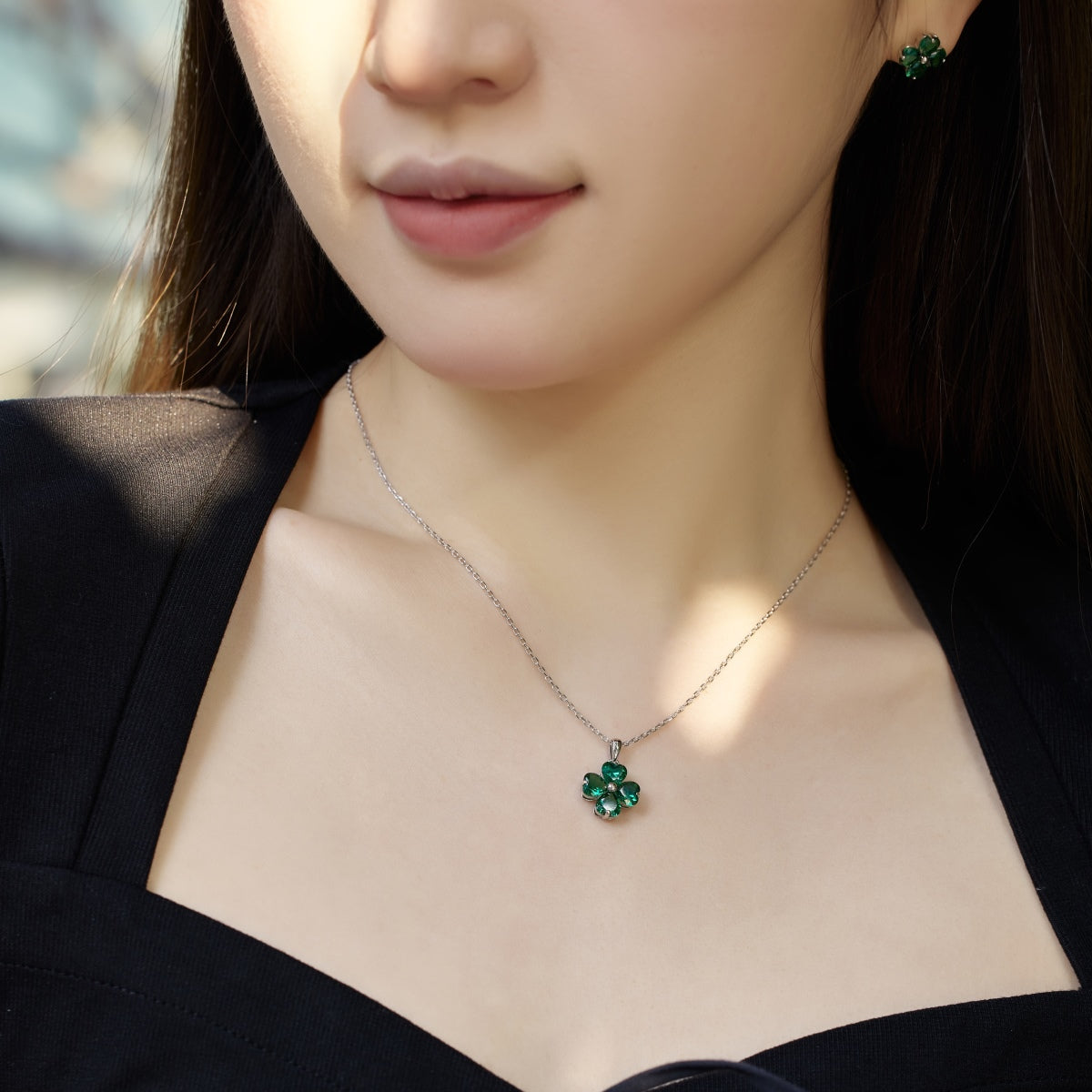 [Kismet Jewels ]Heart-Shaped Four-Leaf Clover Bead Necklace