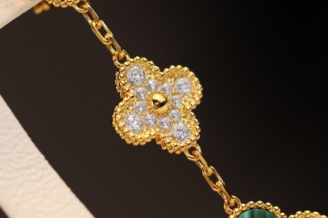 [Kismet Jewels ]CLOVER EARRINGS GOLD MALACHITE DIAMOND 3 MOTIF