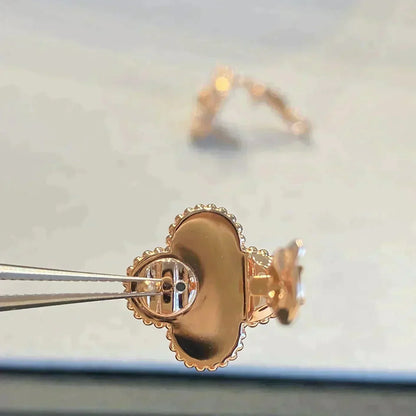 [Kismet Jewels ]CLOVER MEDIUM 1 MOTIFS GRAY MOP  DIAMOND EARRINGS