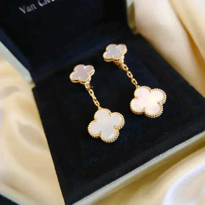 [Kismet Jewels ]CLOVER 2 MOTIF WHITE MOP EARRINGS