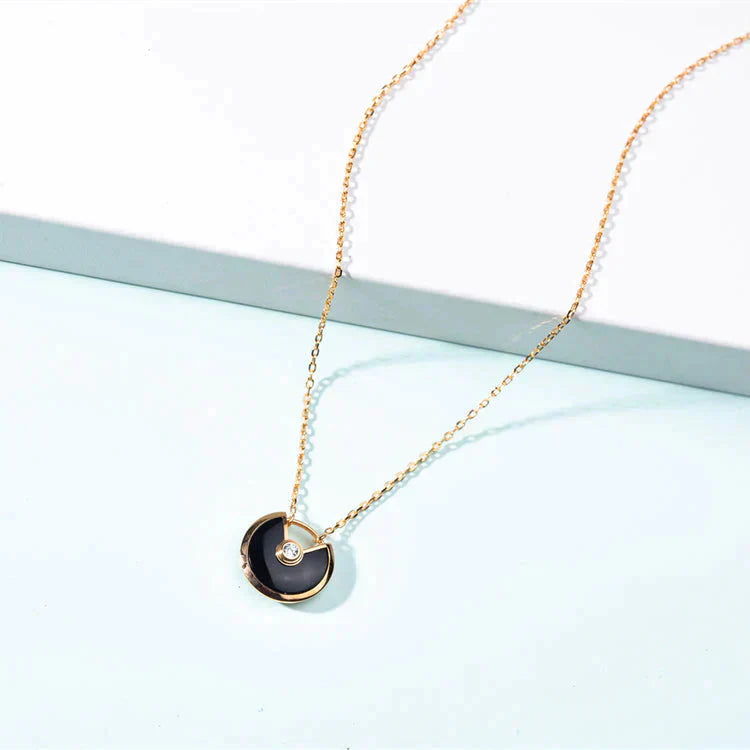 [Kismet Jewels ]AMULETTE GOLD CARNELIAN ONYX NECKLACE