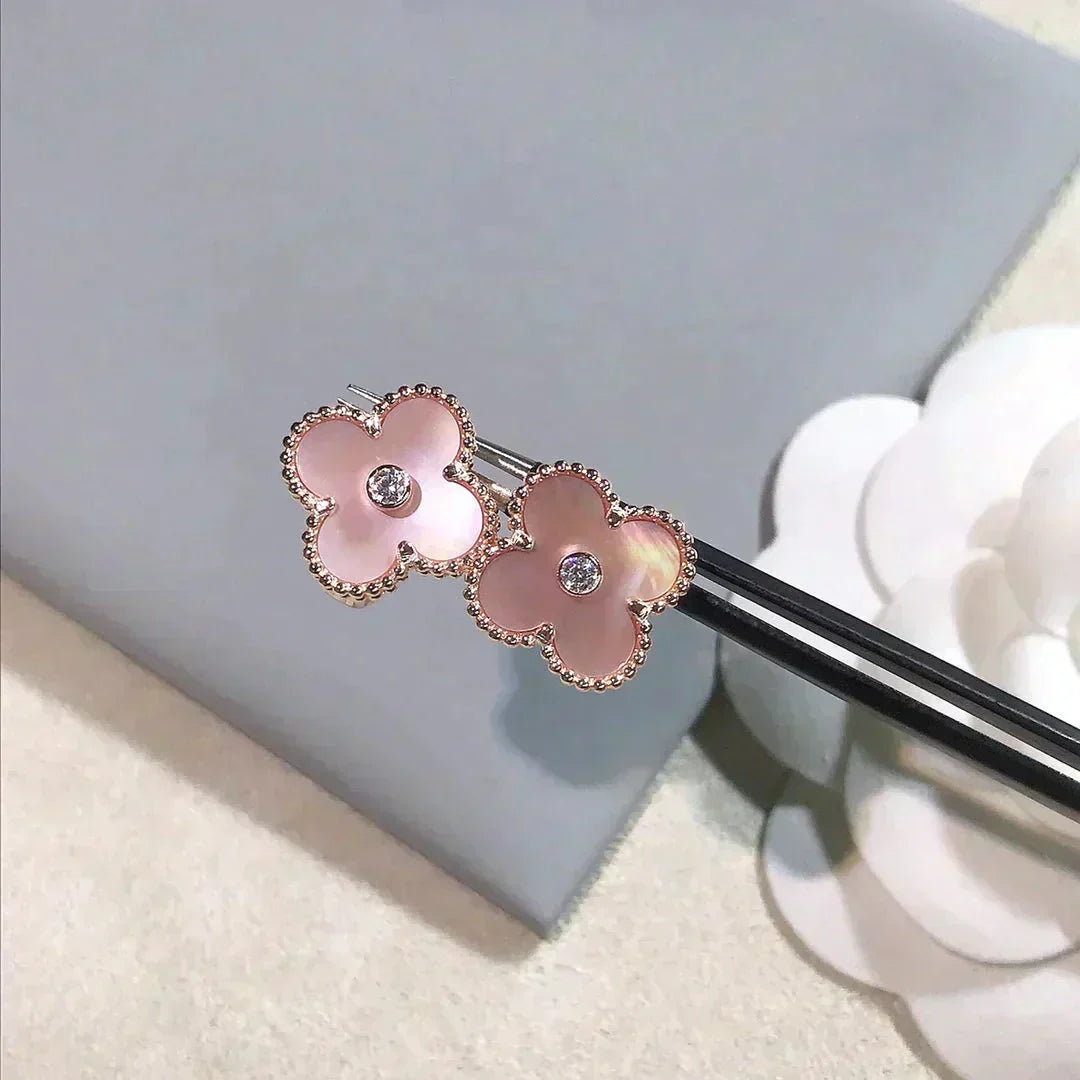 [Kismet Jewels ]CLOVER MEDIUM 1 MOTIFS  PINK MOP DIAMOND EARRINGS