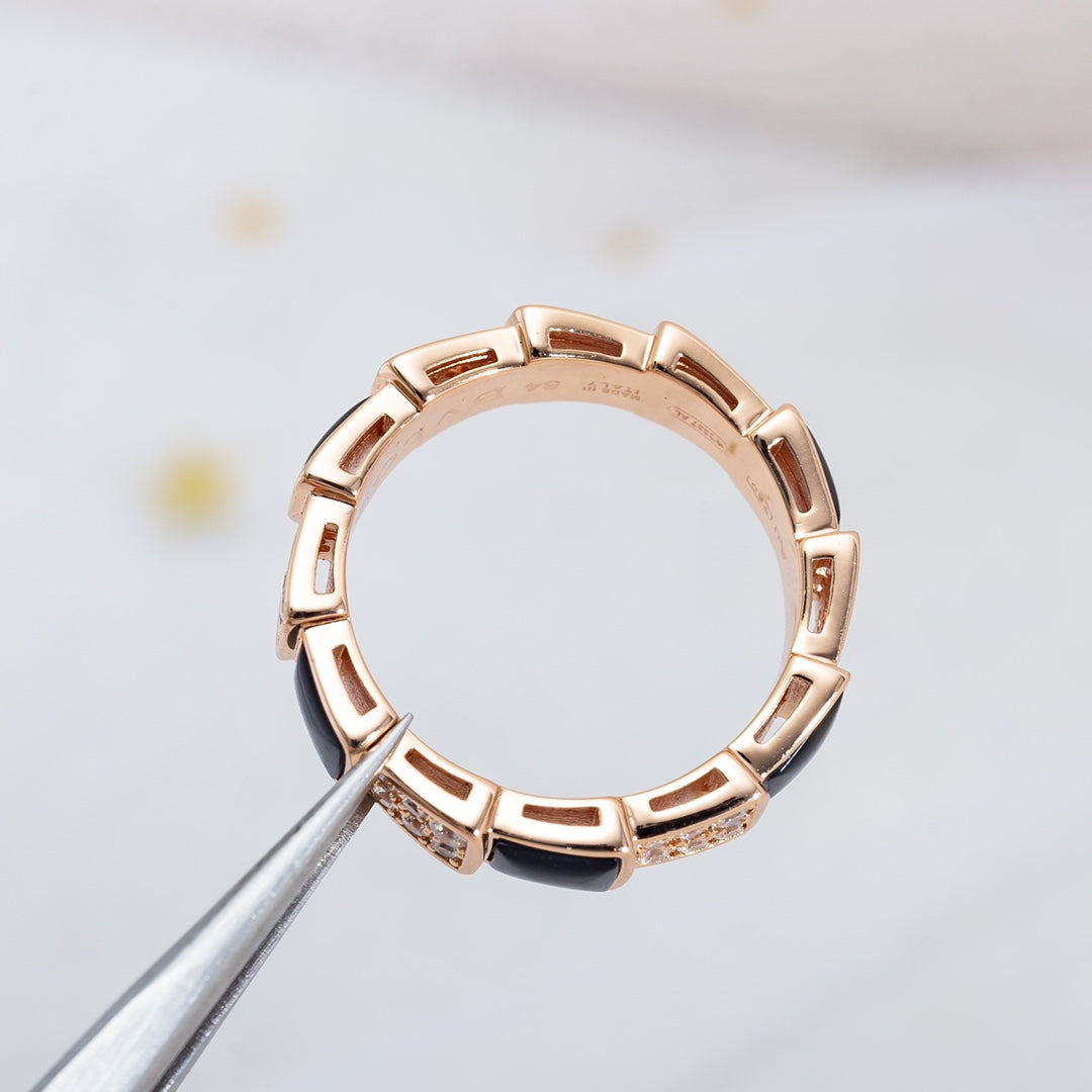 [Kismet Jewels ]SERPENTI RING PINK GOLD BLACK MOP DIAMOND PAVED 4MM