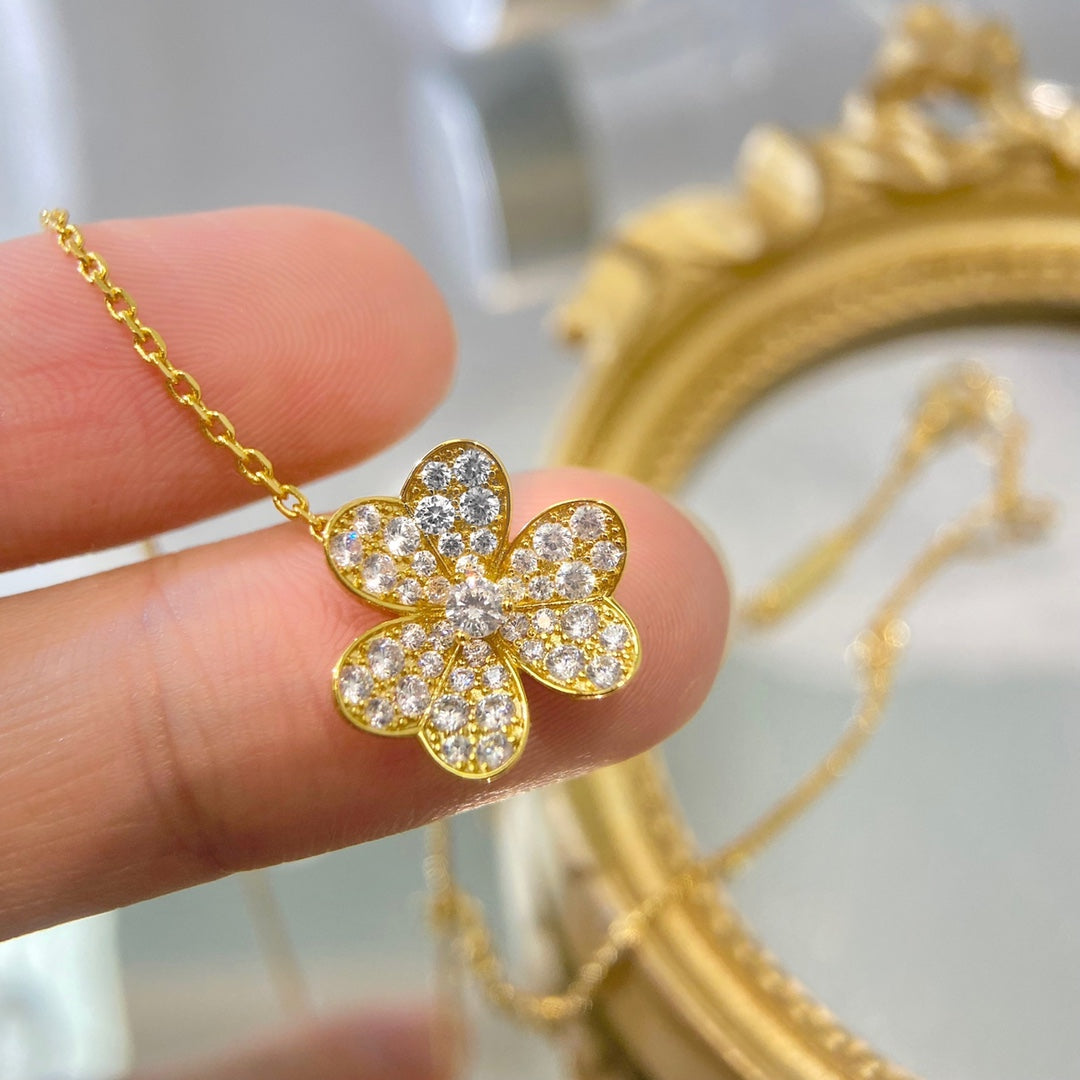 [Kismet Jewels ]FLOWER DIAMOND NECKLACE
