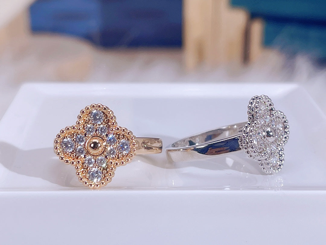[Kismet Jewels ]CLOVER DIAMOND RING