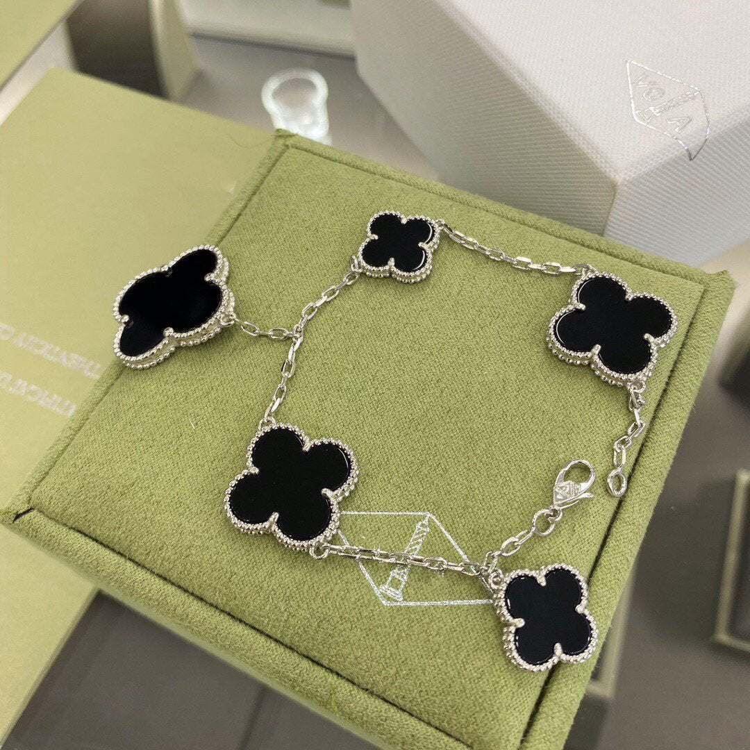 [Kismet Jewels ]CLOVER 5 MOTIFS SIVLER ONYX BRACELET