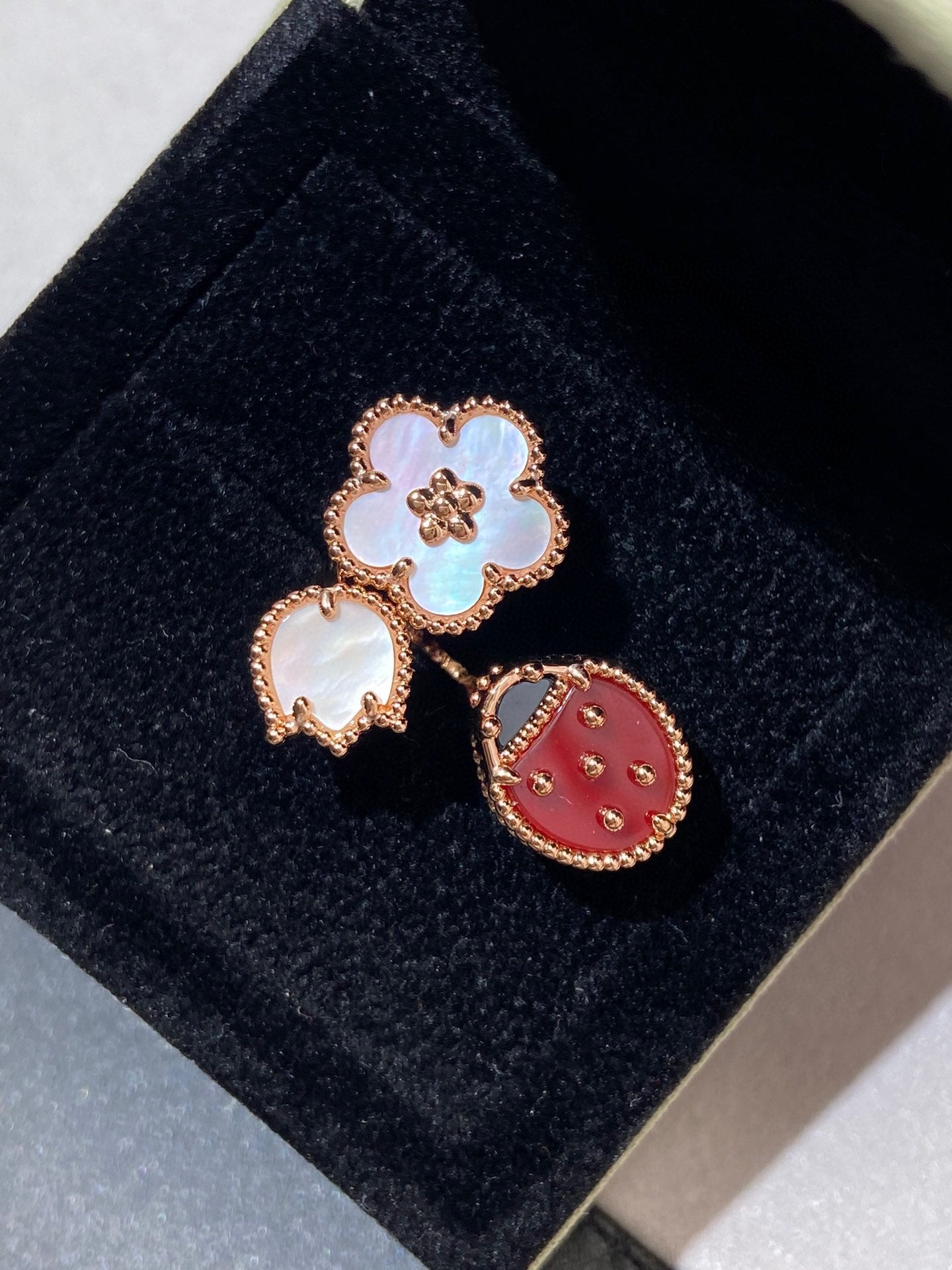 [Kismet Jewels ]LUCKY 3 MOTIF ROSE GOLD RING