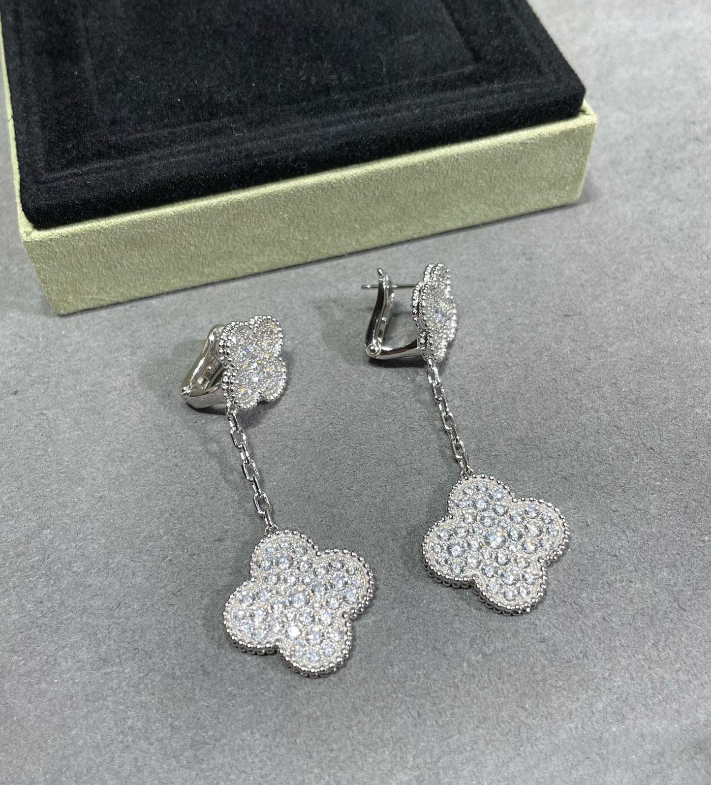 [Kismet Jewels ]CLOVER 2 MOTIFS DIAMOND PAVED SILVER EARRINGS