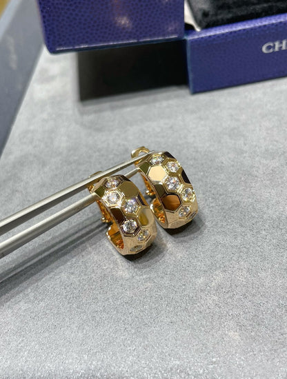 [Kismet Jewels ]BEE LOVE DIAMOND HOOP EARRINGS