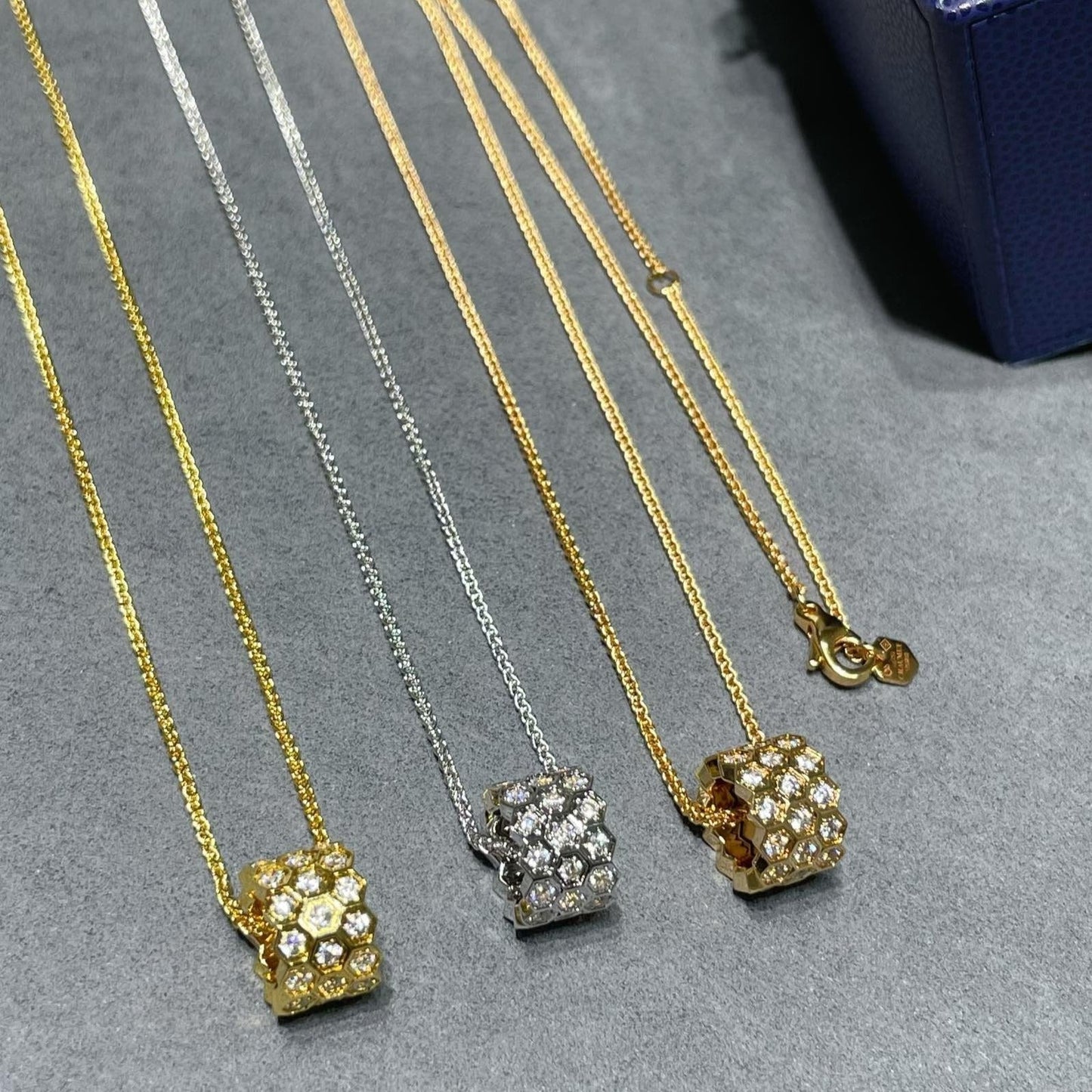 [Echo ]BEE LOVE DIAMOND PAVED 3 ROW NECKLACE