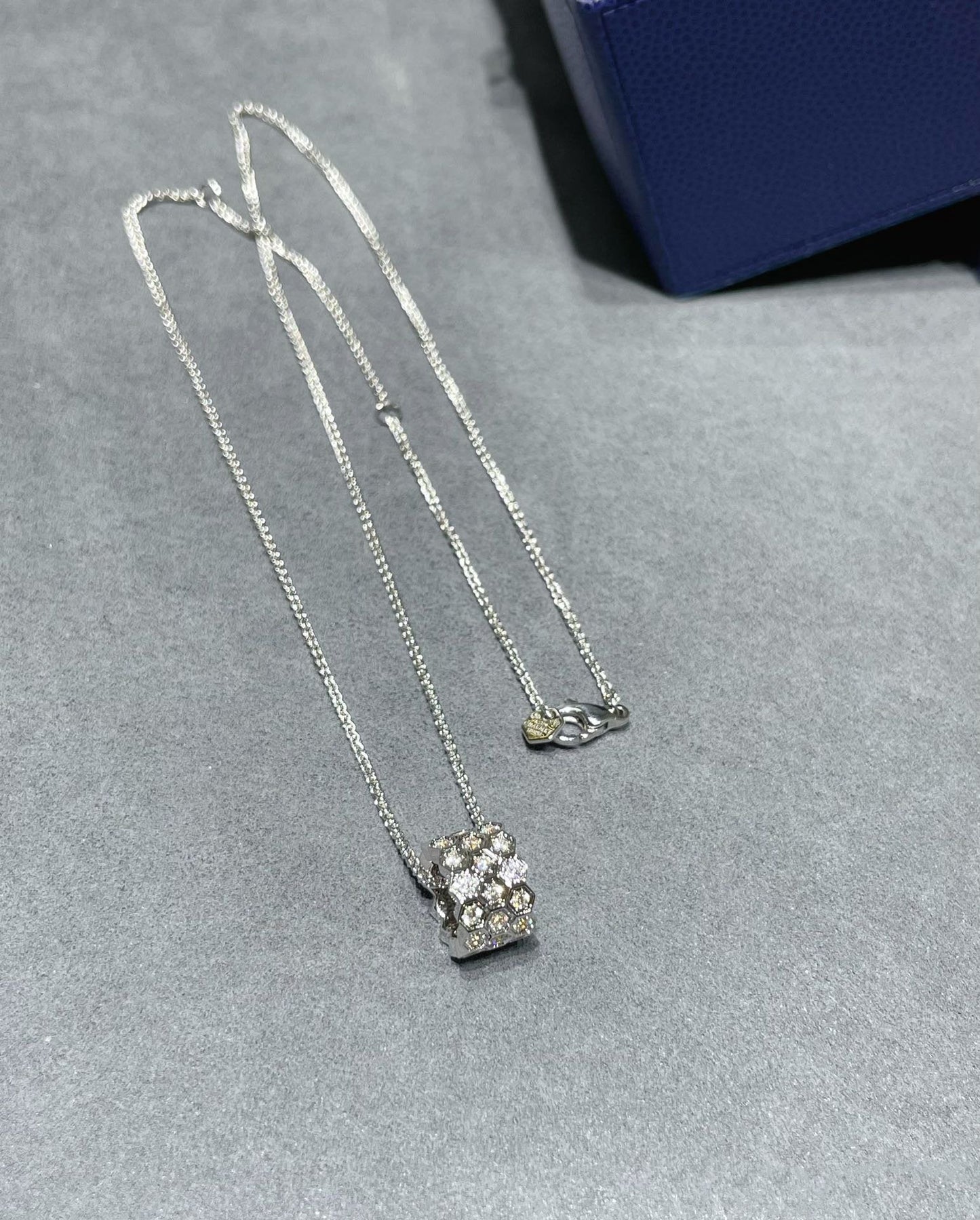 [Echo ]BEE LOVE DIAMOND PAVED 3 ROW NECKLACE