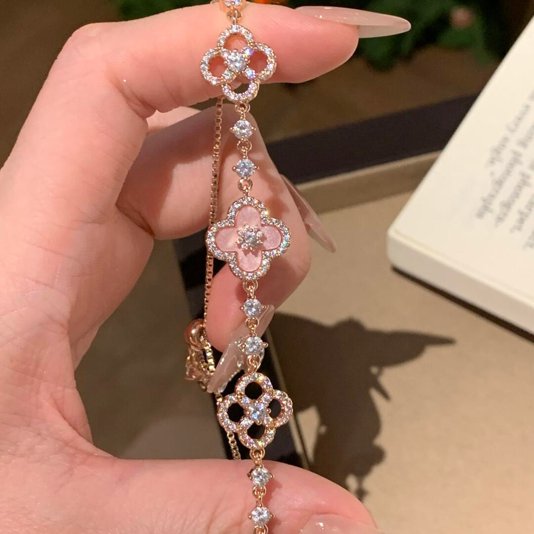 [Kismet Jewels ]CLOVER 5 MOTIF PINK BLUE RED WHITE BRACELET