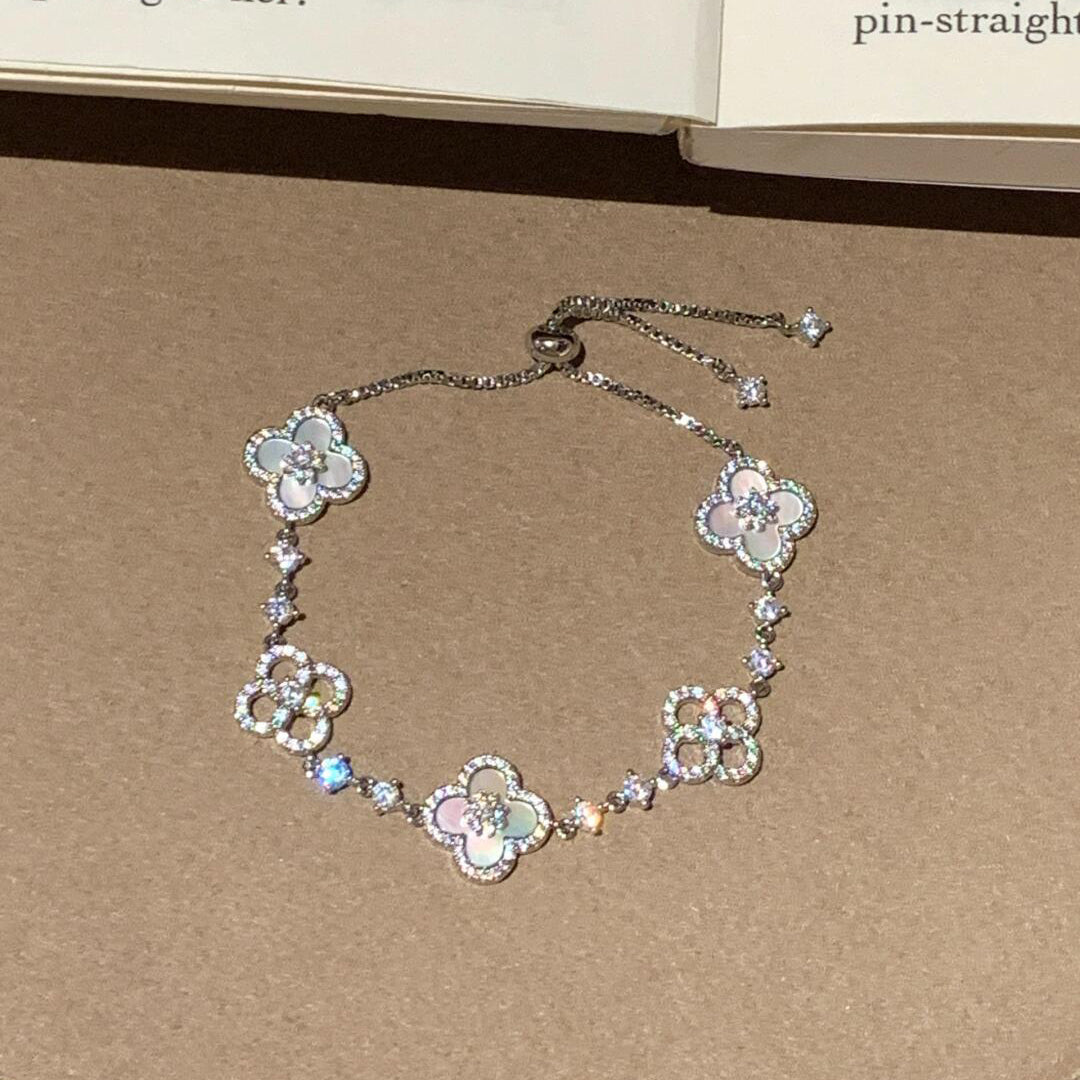 [Kismet Jewels ]CLOVER 5 MOTIF PINK BLUE RED WHITE BRACELET