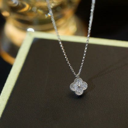 [Kismet Jewels ]CLOVER MINI 9.5MM PENDANT DIAMOND NECKLACE