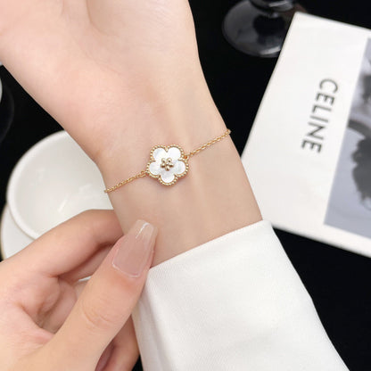 [Kismet Jewels ]LUCKY WHITE MOP PLUM BLOSSOM  BRACELET