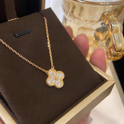 [Kismet Jewels ]CLOVER 15MM DIAMOND SINGLE FLOWER NECKLACE