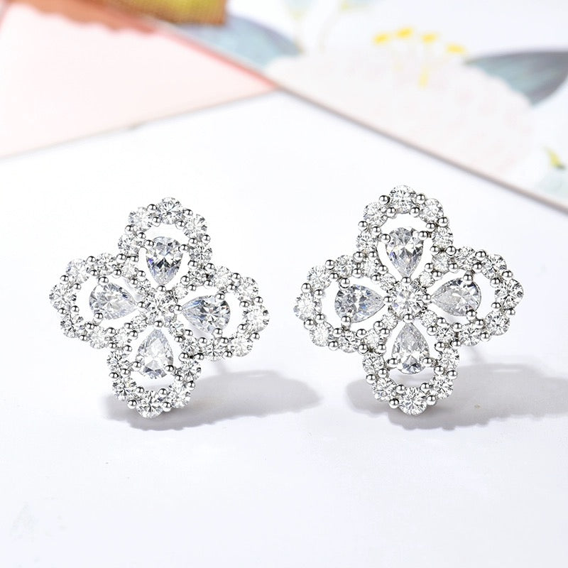 [Kismet Jewels ]LOOP EARRINGS FULL MOTIF DIAMOND 16MM