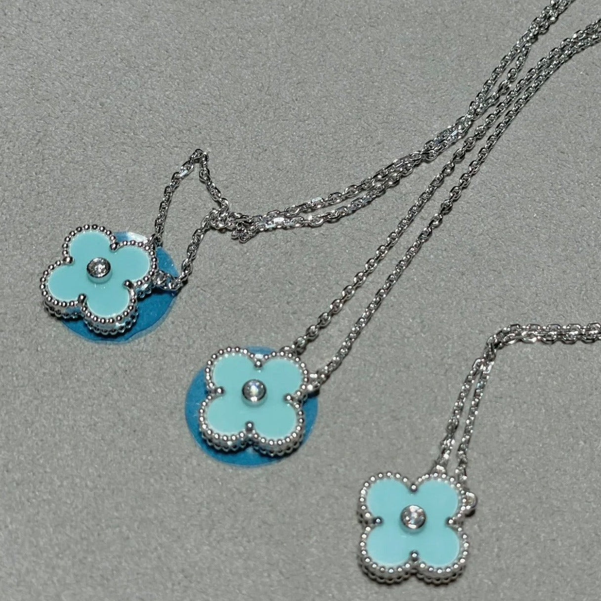 [Kismet Jewels ]CLOVER 1 DIAMOND LIGHT BLUE SILVER NECKLACE