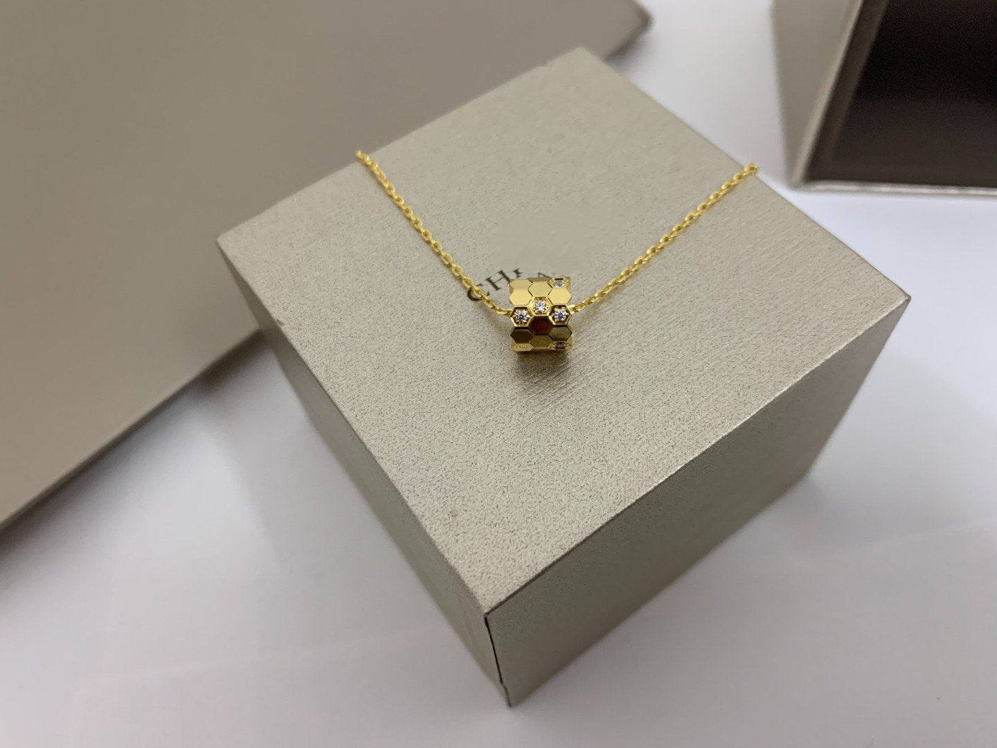 [Echo ]BEE LOVE DIAMOND NECKLACE