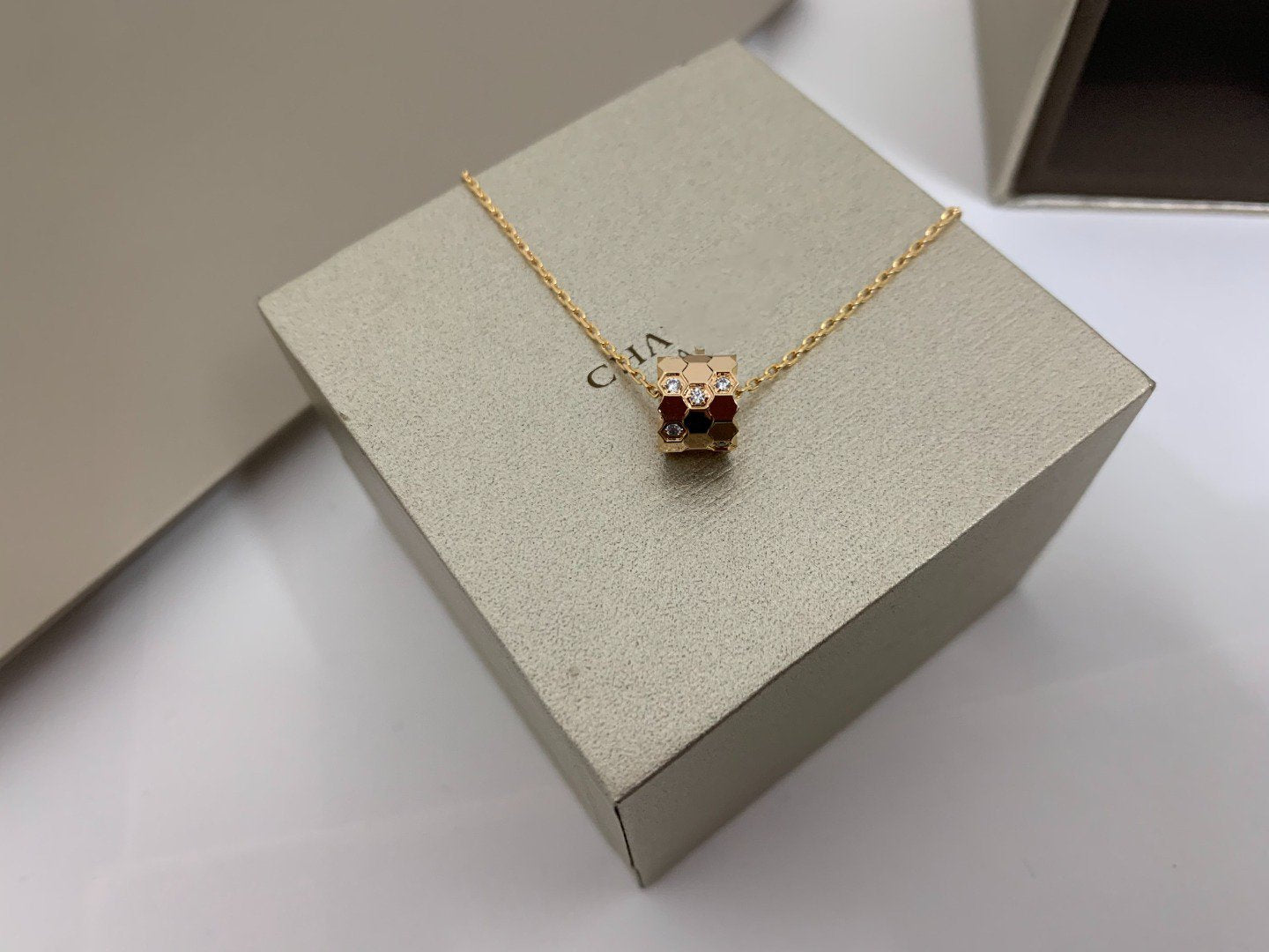 [Echo ]BEE LOVE DIAMOND NECKLACE