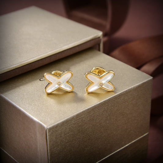[Echo ]JEUX DE WHITE MOP GOLD DIAMOND EARRINGS