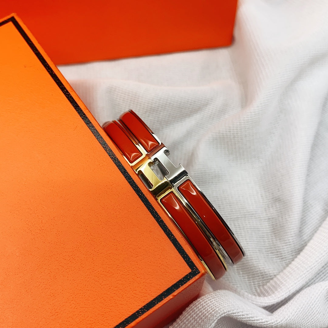 [Kismet Jewels ]CLASSIC HM CLIC RED 8MM ENAMEL BRACELET