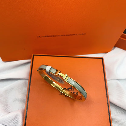 [Kismet Jewels ]CLASSIC HM CLIC GREEN 8MM ENAMEL BRACELET