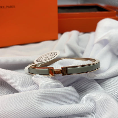 [Kismet Jewels ]CLASSIC HM CLIC GREEN 8MM ENAMEL BRACELET