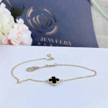 [Kismet Jewels ]CLOVER ONYX SINGLE FLOWER BRACELET